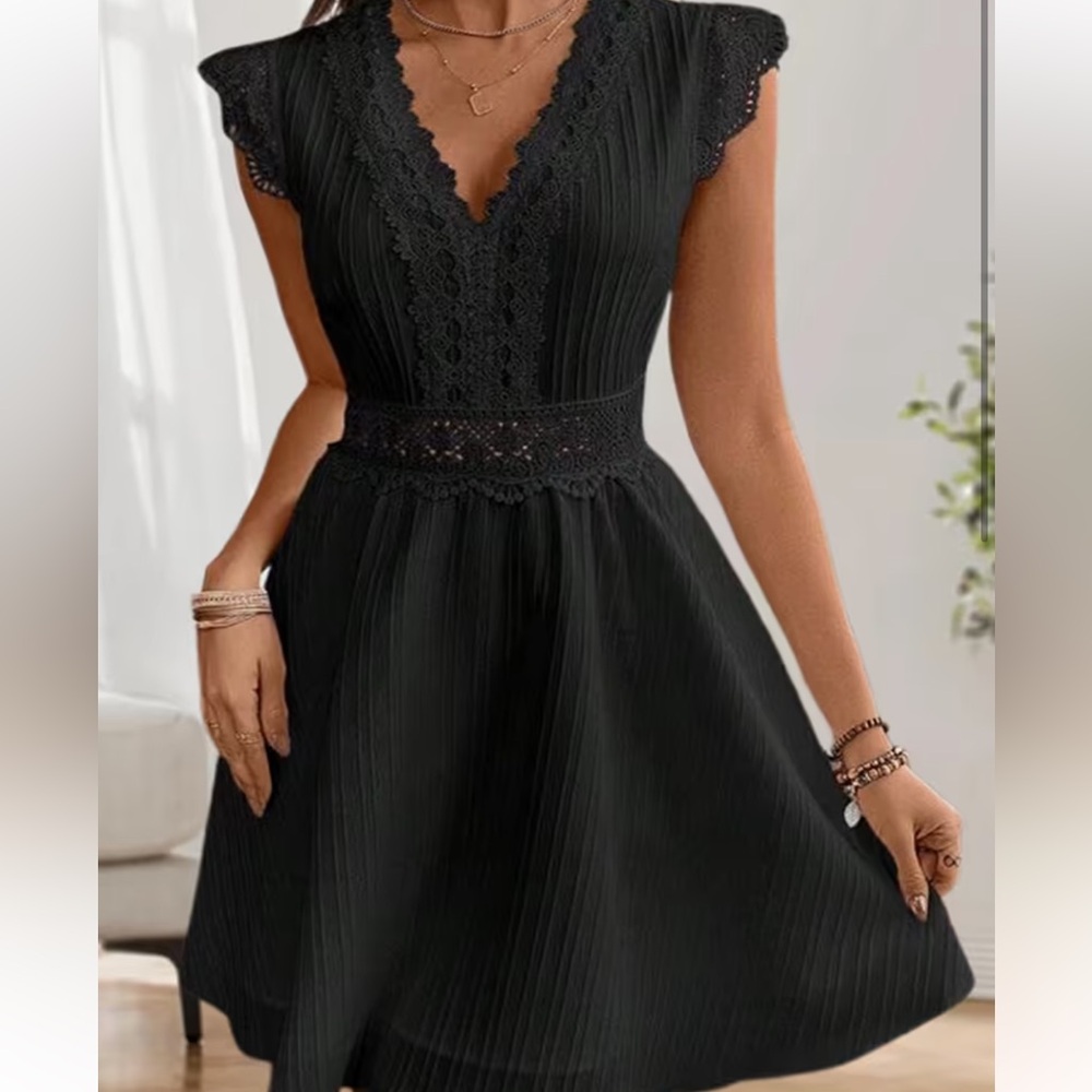 Elegant Black Lace Dress